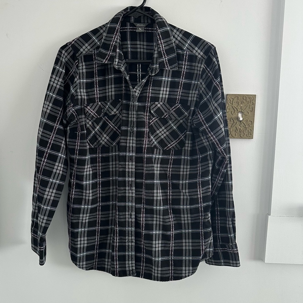 Eddie Bauer Black and Gray Button Down Shirt Classic Plaid‎